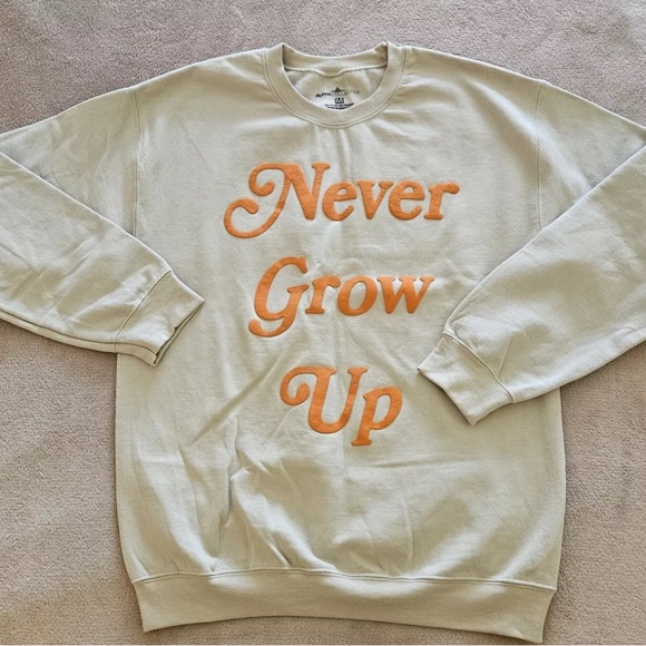 Alpha Collective Crewneck Sweatshirt "Never Grow Up" Puffy Letters - Picture 2 of 4